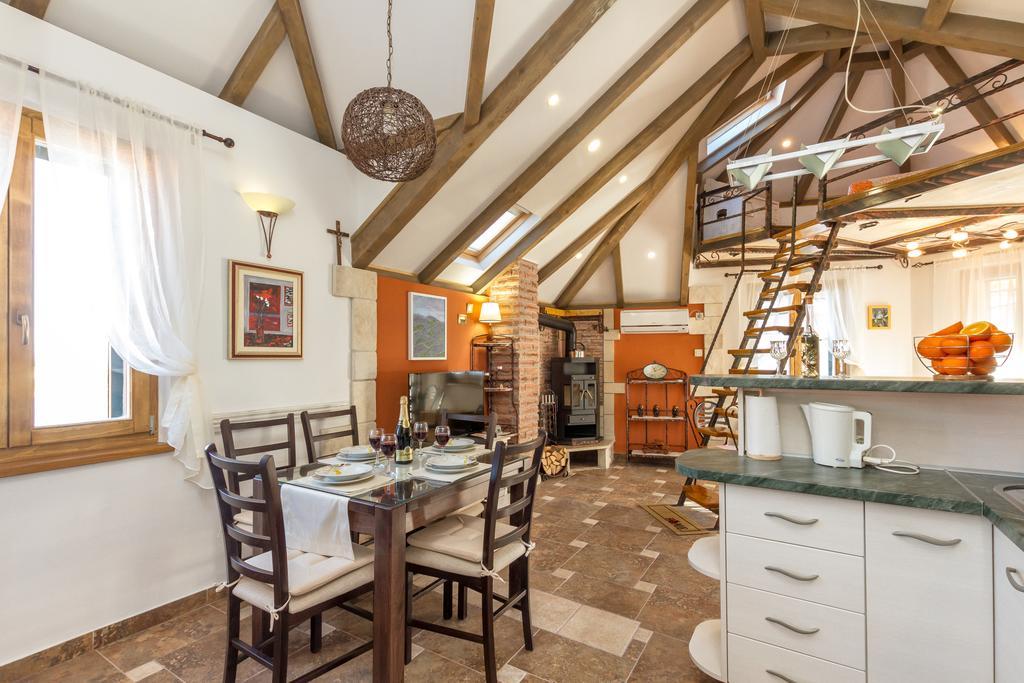 Romansa Apartamento *