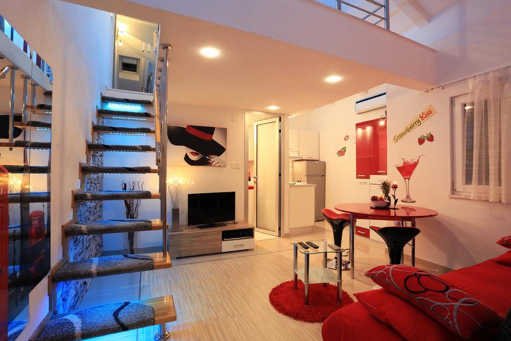 Ella Apartment