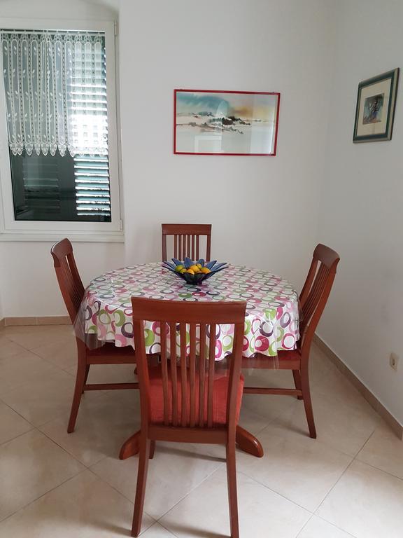 Viola Apartment Split
