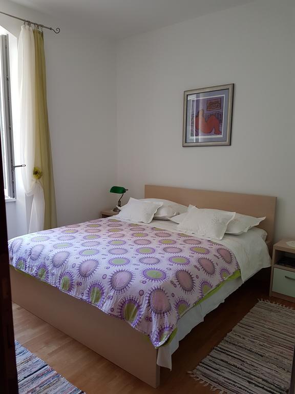 Viola Apartment