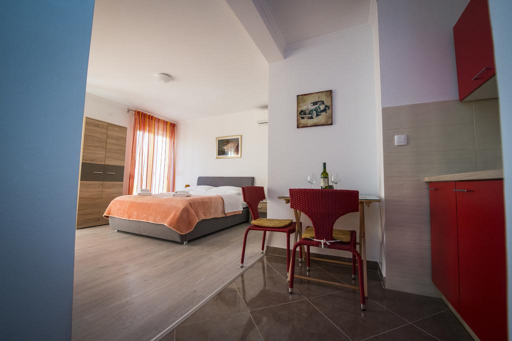 Apartmani Marin *