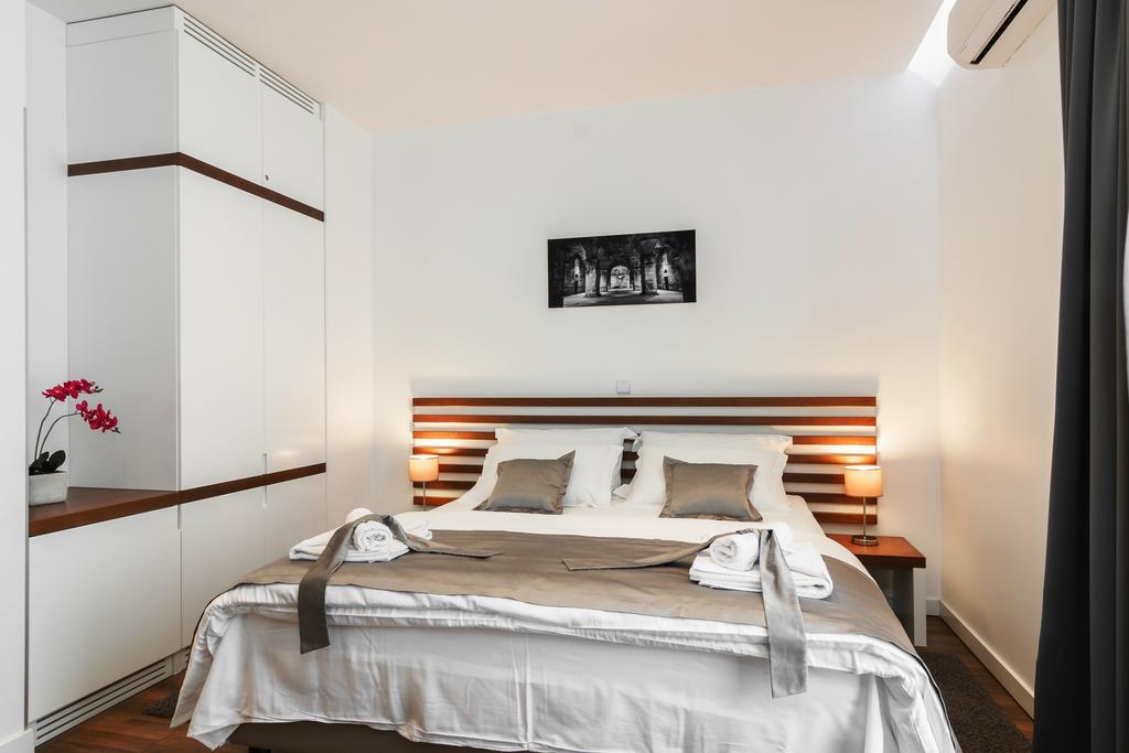 Prima Luxury