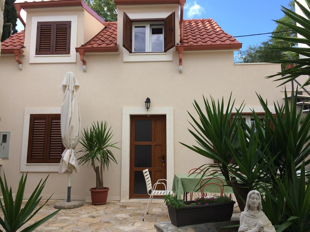Guest house Kresic Split