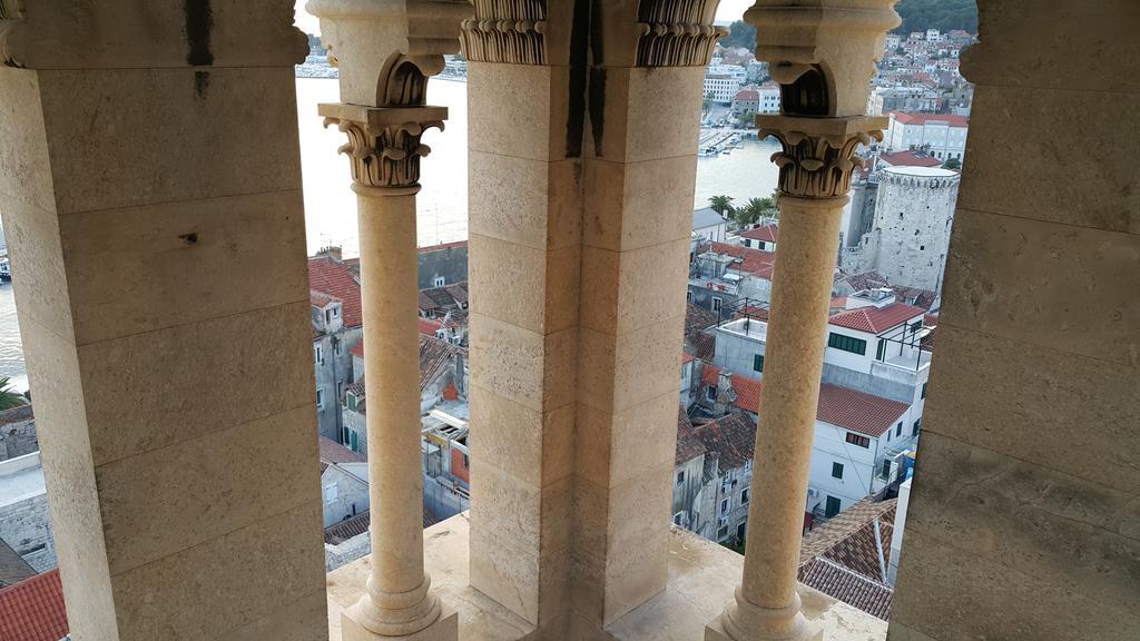 Old Town & Ela Place