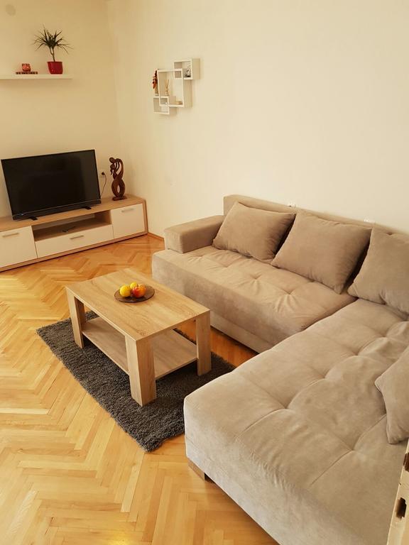 Apartment Vice Mali *