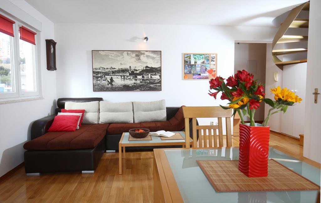 Apartment On The Beach, 2 Floors & Wide Terrace *