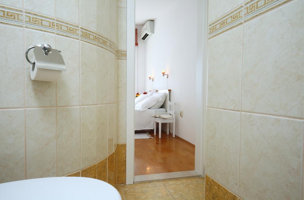 On The Beach, 2 Floors & Wide Terrace Apartment *