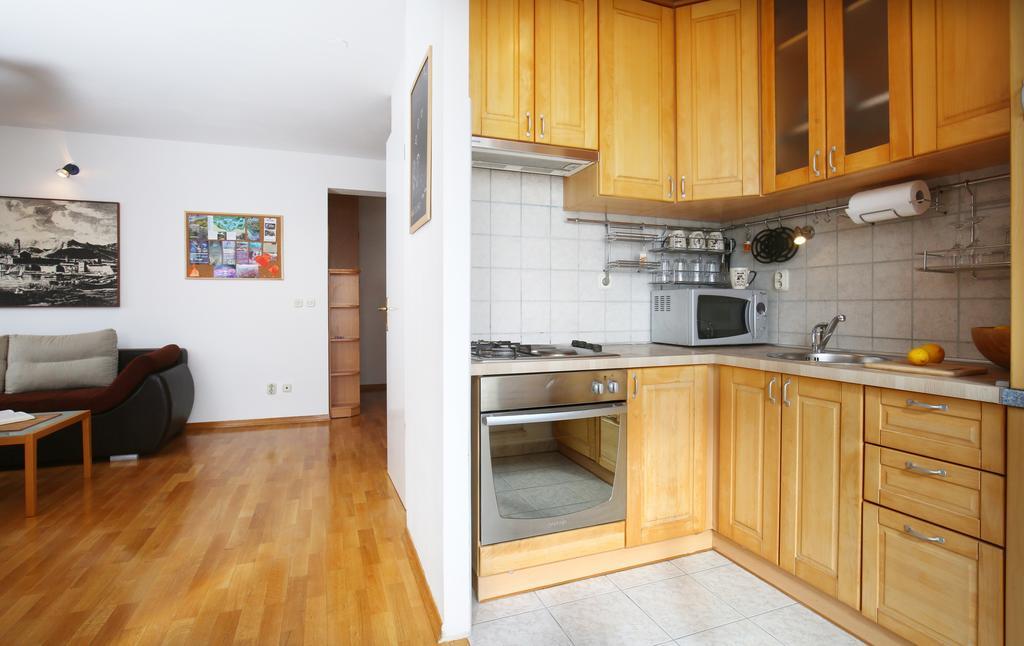 Apartment On The Beach, 2 Floors & Wide Terrace Split