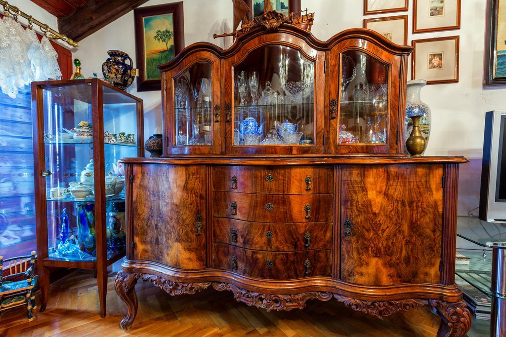 Royal Antique Apartment *