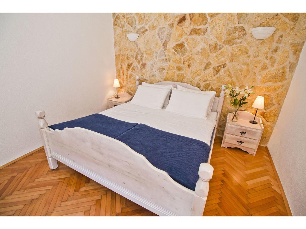 Peristil Loft *