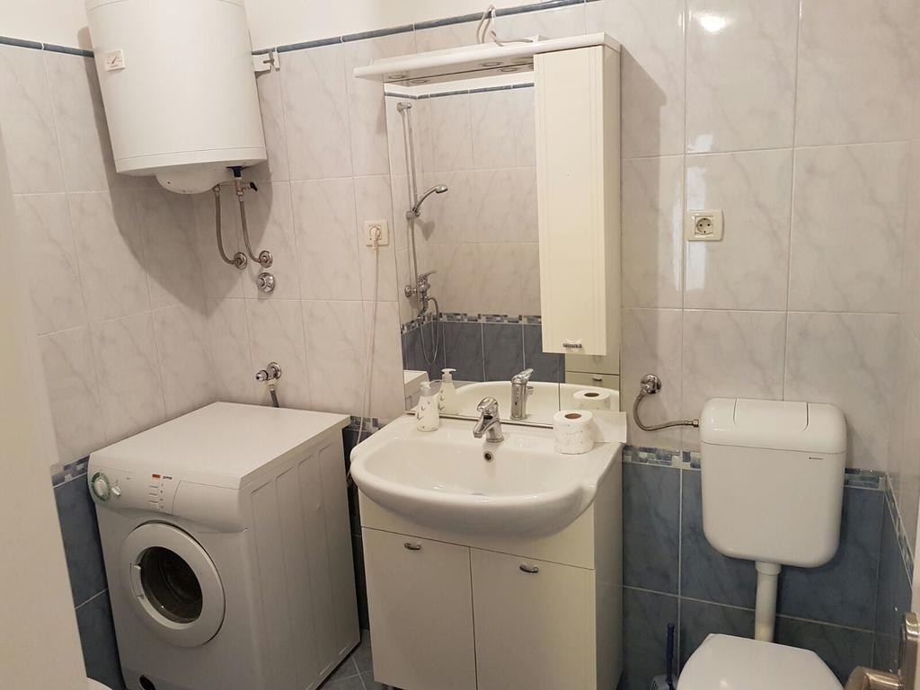 Vice Mali Apartment