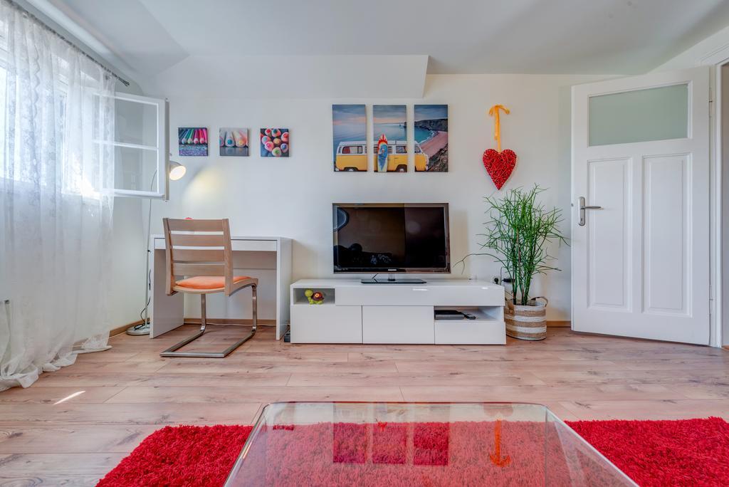 Apartment Bacvice With Free Parking *