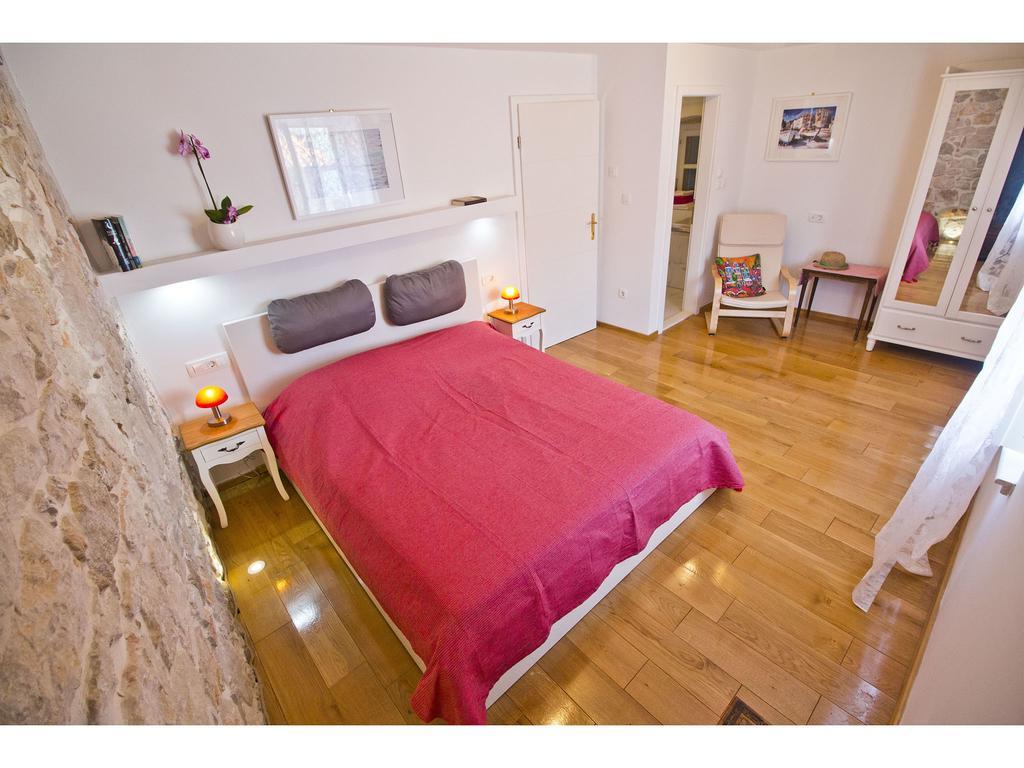 Town House Viva Split
