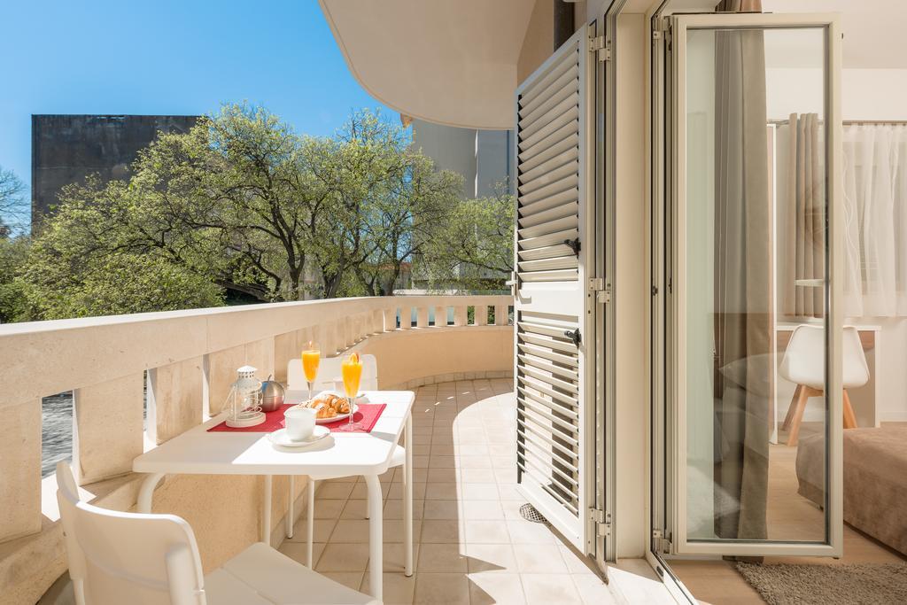 Urban Chic Luxe Apartments Near Beach Bacvice & Centre Split