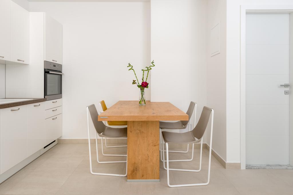 Urban Chic Luxe Apartments Near Beach Bacvice & Centre Apartment *