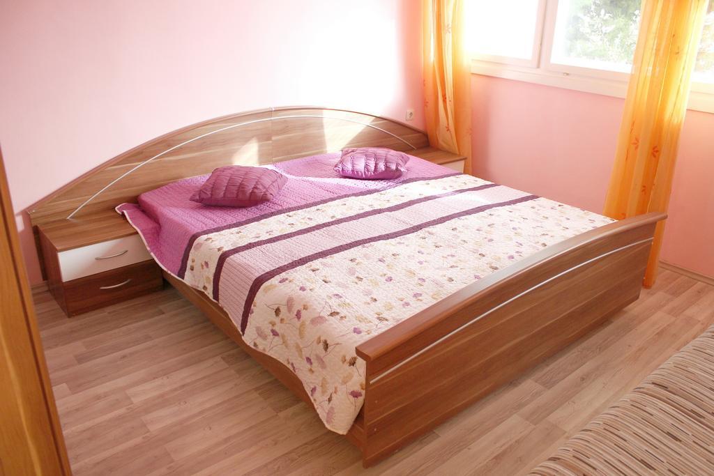 Nikolina Appartement