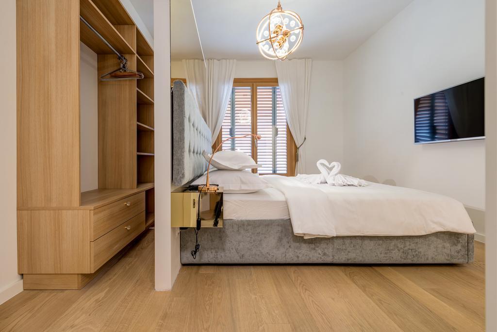 Carnation Apartment