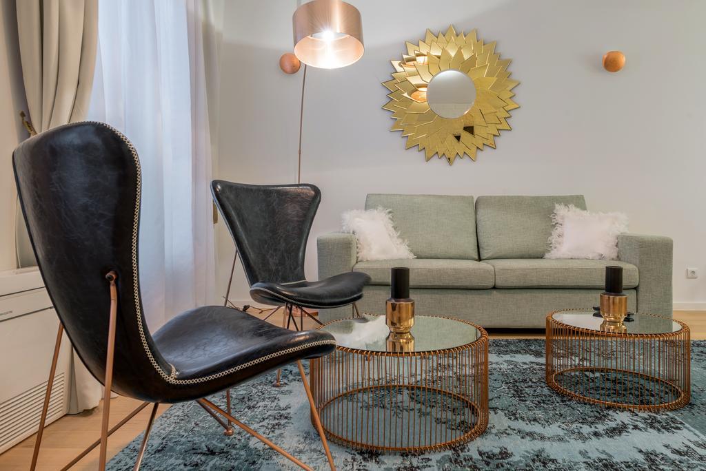 Carnation Apartment Split