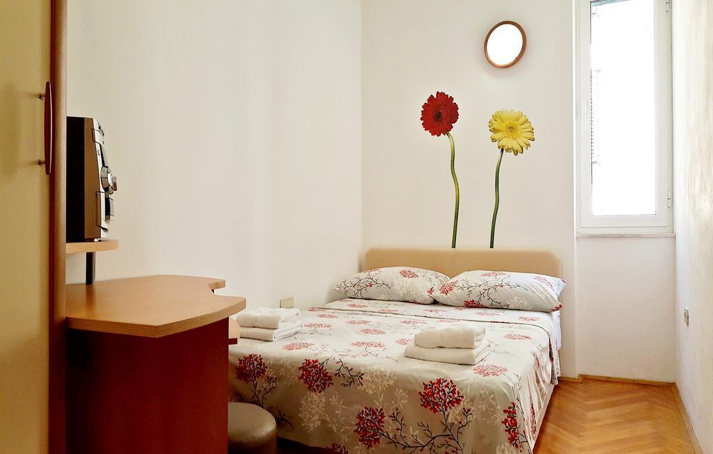 Klarina Apartment *