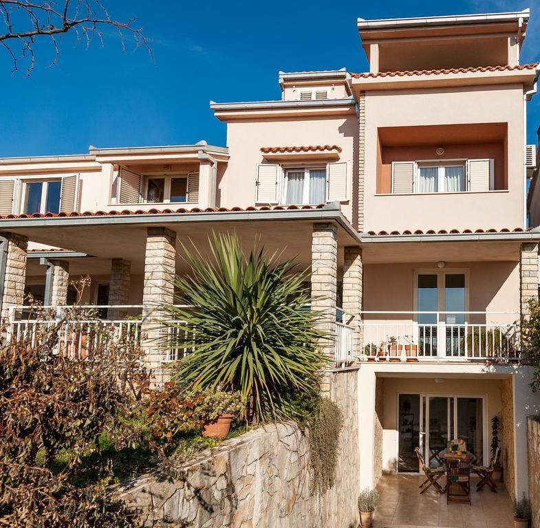 Rino Apartman
