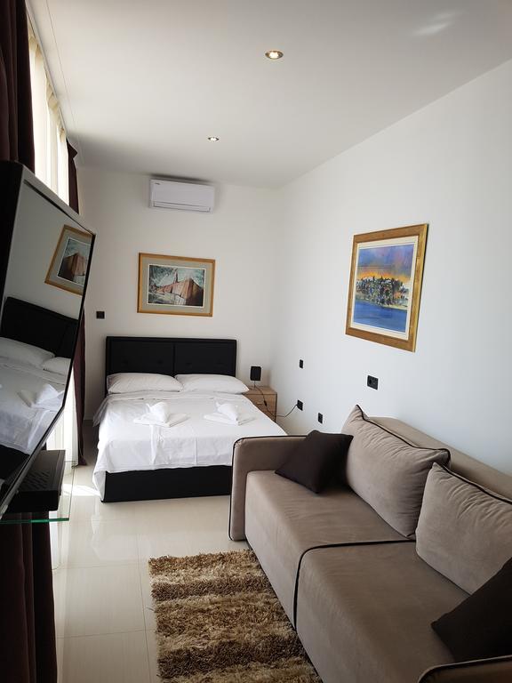 Guest house Marina Bay Zenta Luxury 4* Split