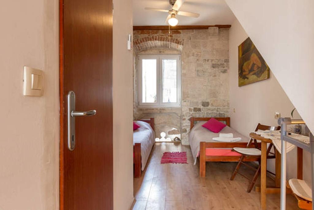 Emperor Oasis Apartment *