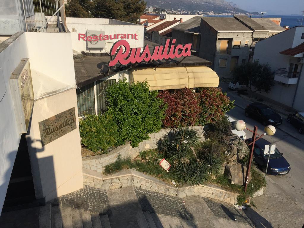 Fm *