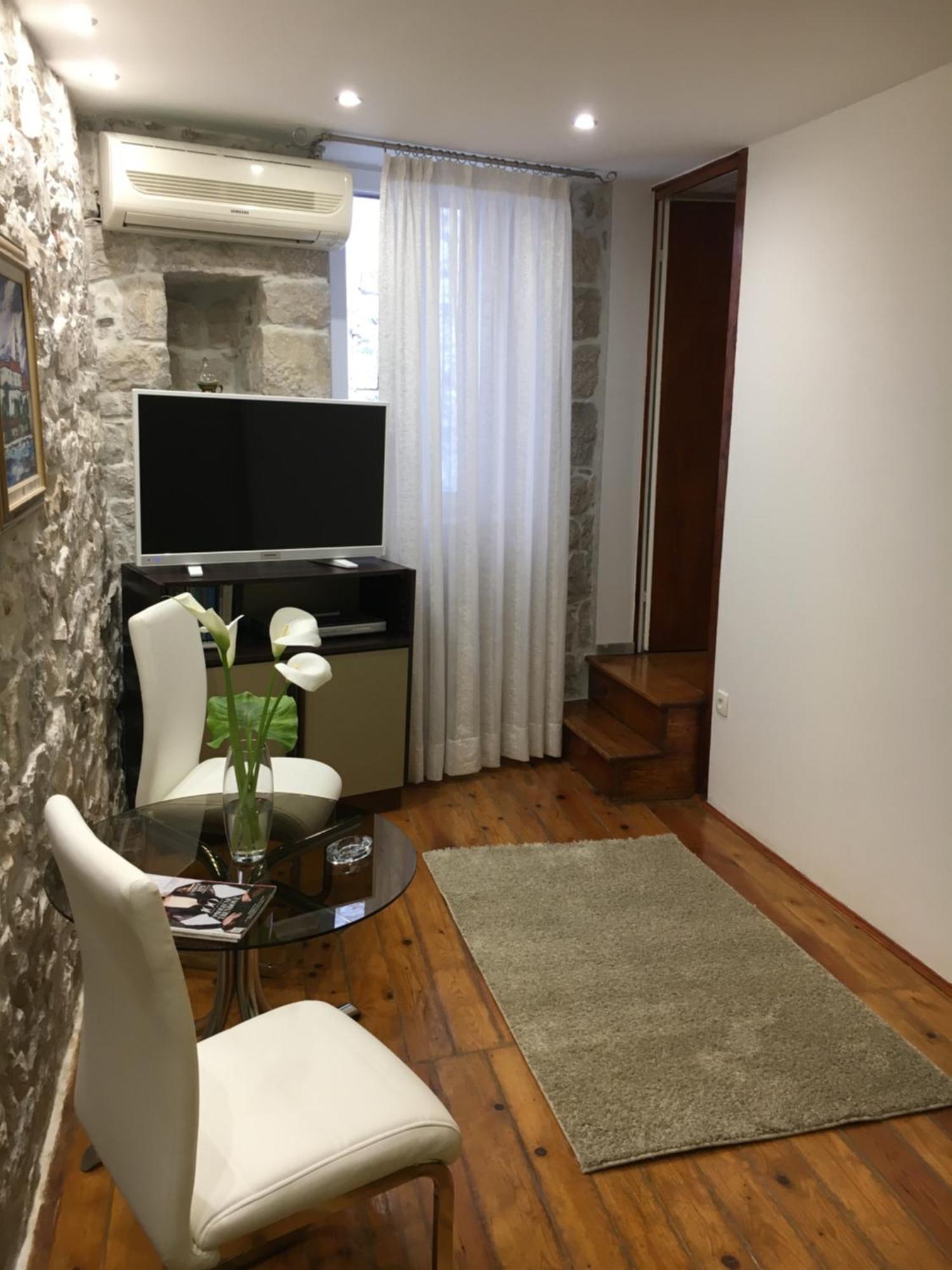 Duplex Traversa- Old Town Appartement Split