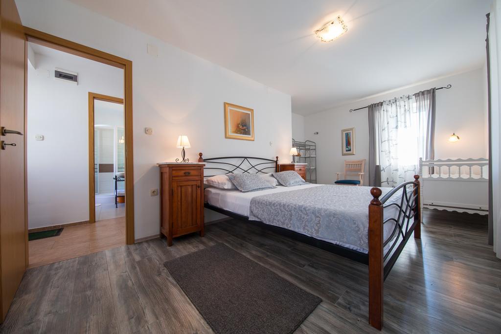 Luxury Mansarda Duplex - City Centre - Stone House Apartment