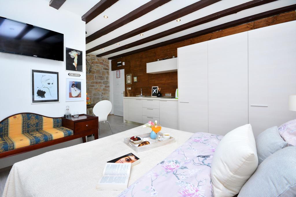 Apartman Studio Rustica & Moderna
