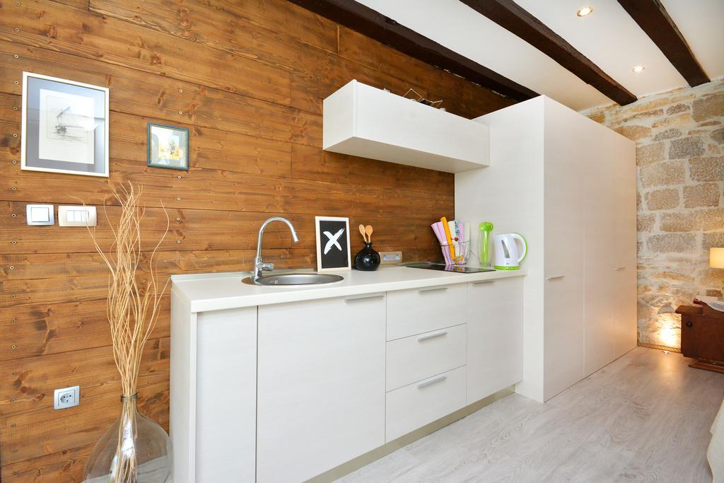 Studio Rustica & Moderna Apartman *