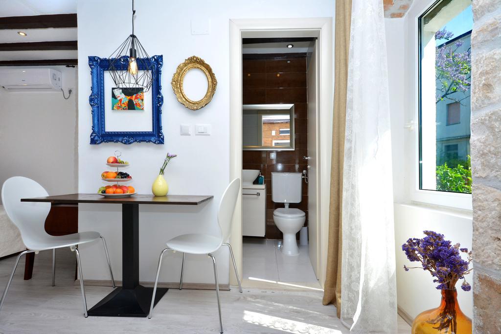 Apartman Studio Rustica & Moderna *
