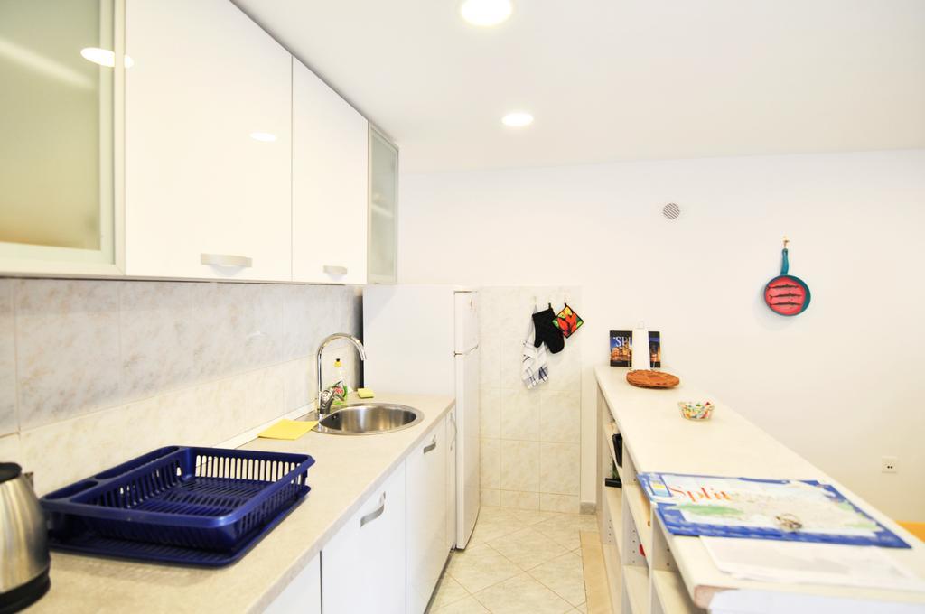 Apartamento Poolside Paradise - A Hidden Gem In Split Split