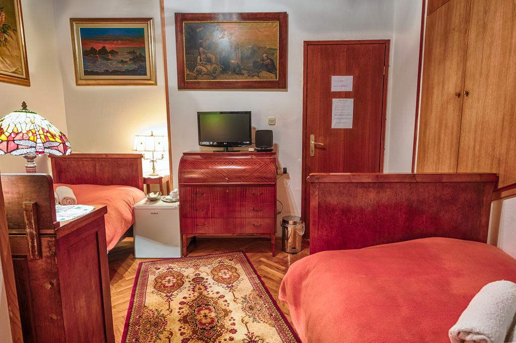 Royal Antique Apartment *