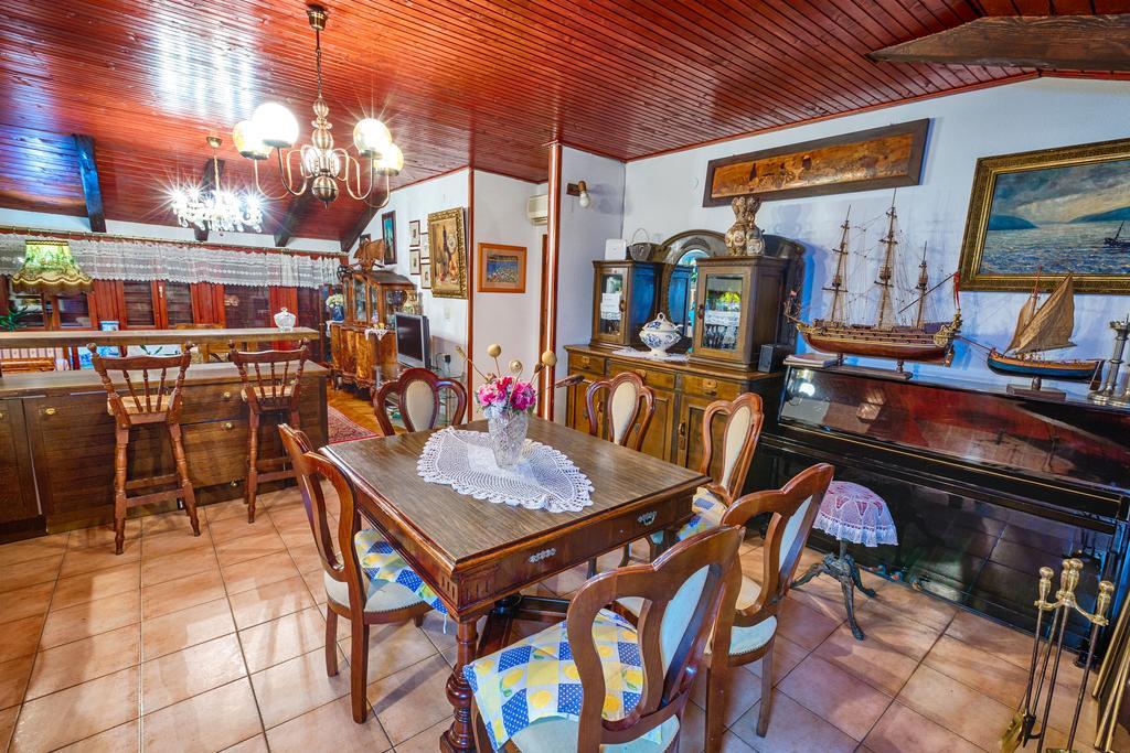 Royal Antique Apartment Split