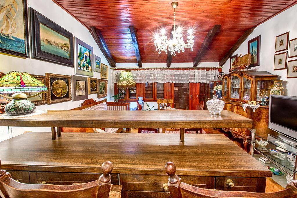 Royal Antique Apartment *