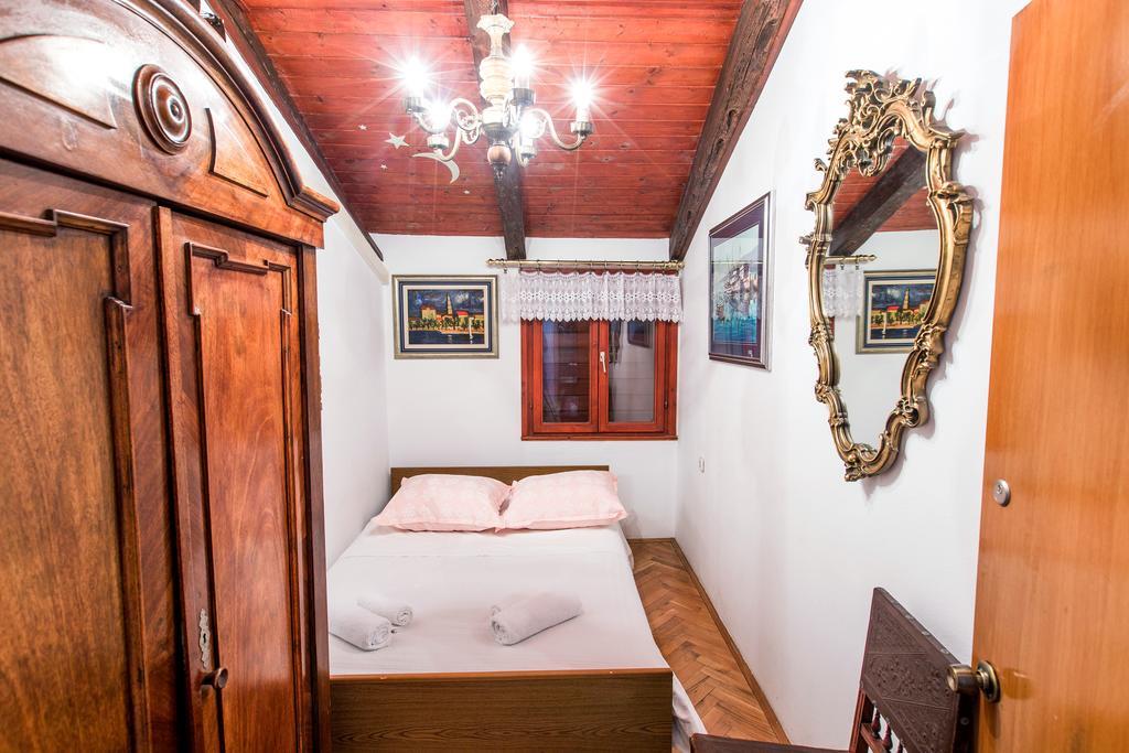 Royal Antique Apartment Split