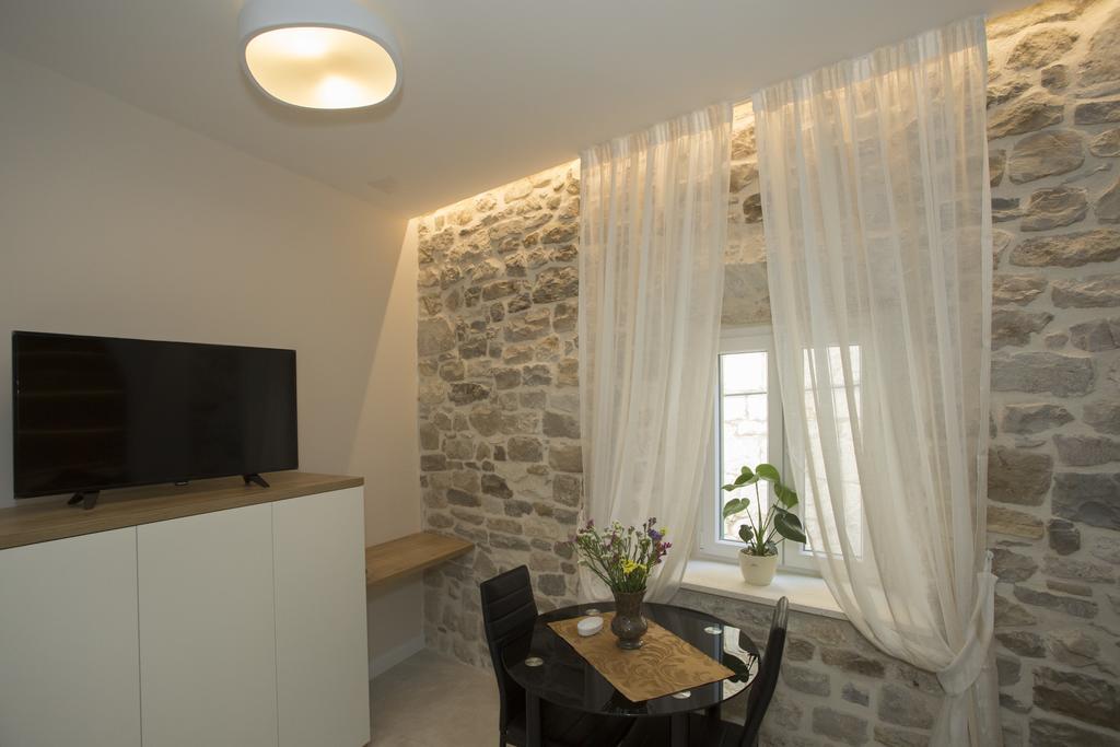 Apartment Situs *