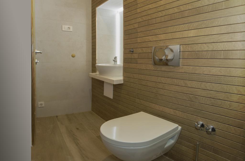 Apartment Situs Split