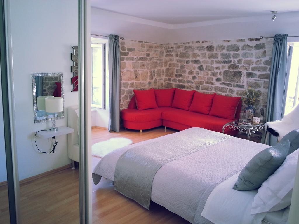 Private In Diocletians Palace *