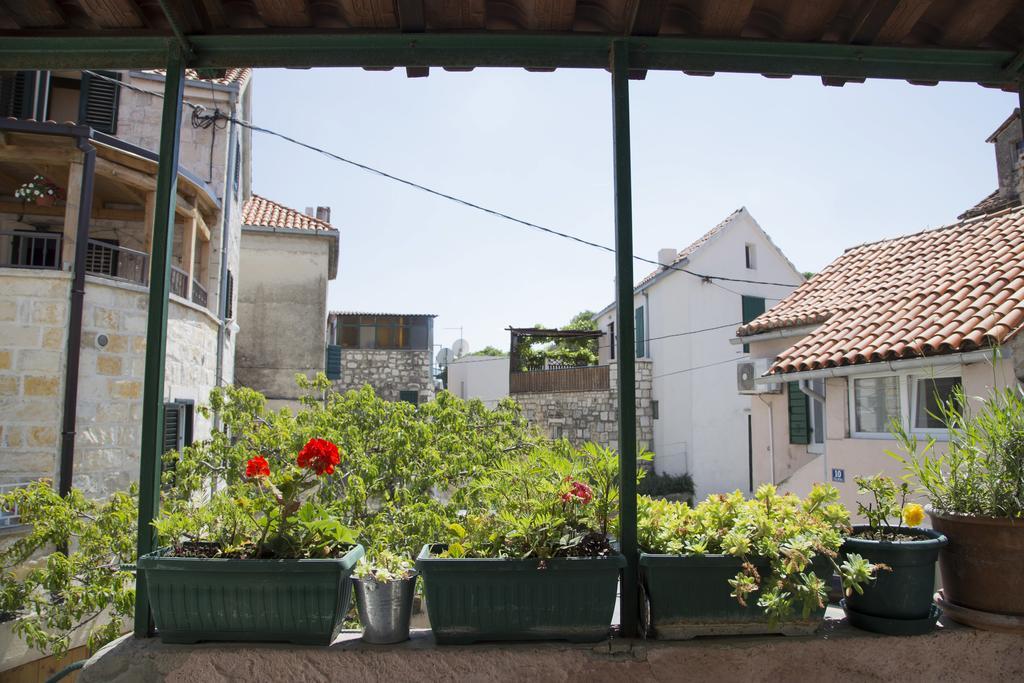 Pina Apartment
