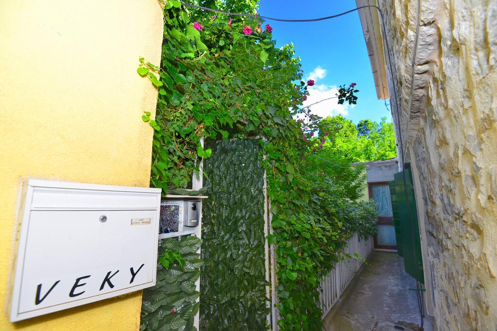 Veky 3 Apartman *