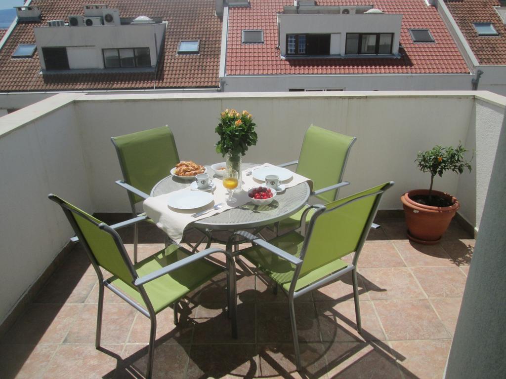 Lana Apartment *