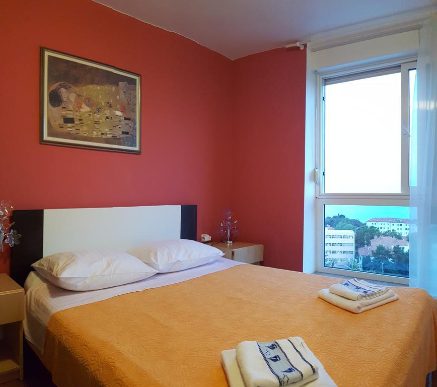 Vana Apartment