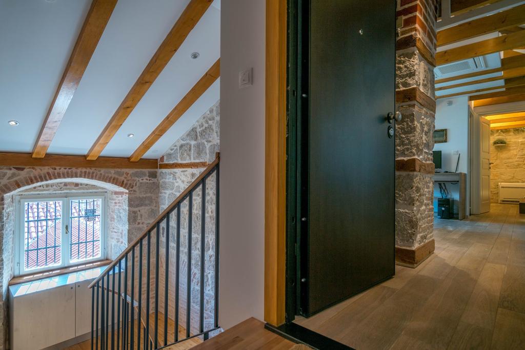 Atticus Apartment *