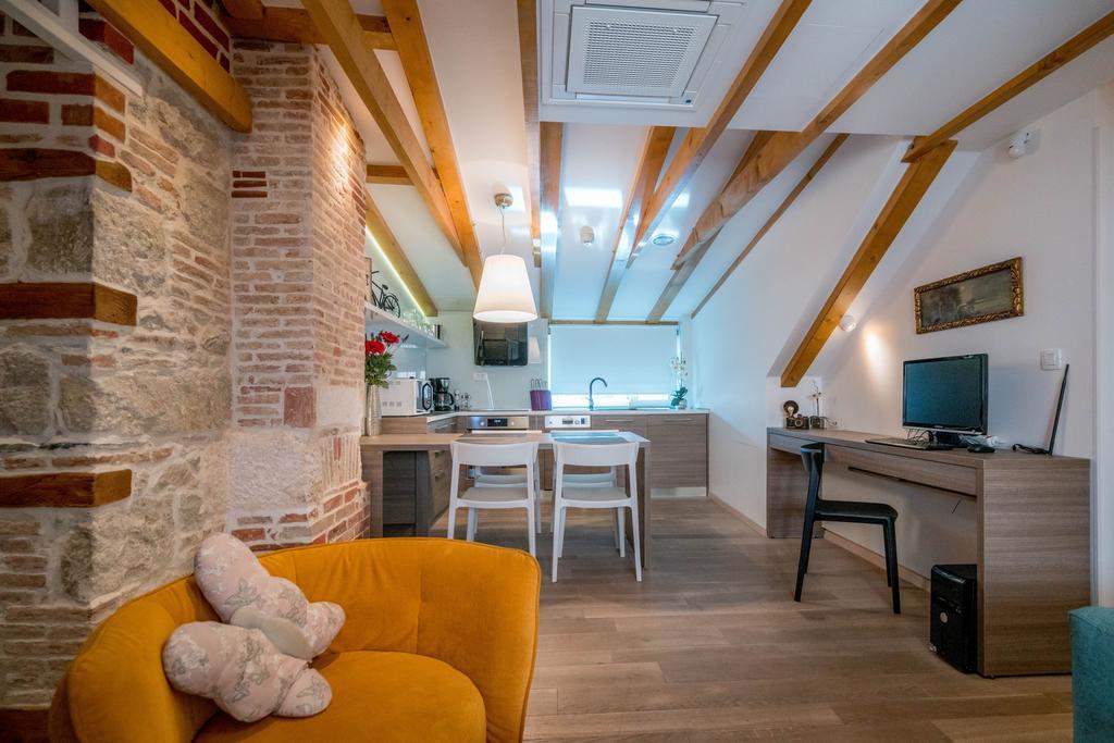 Atticus Apartment *