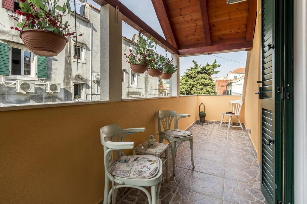 Apartment Sara Hvar Town