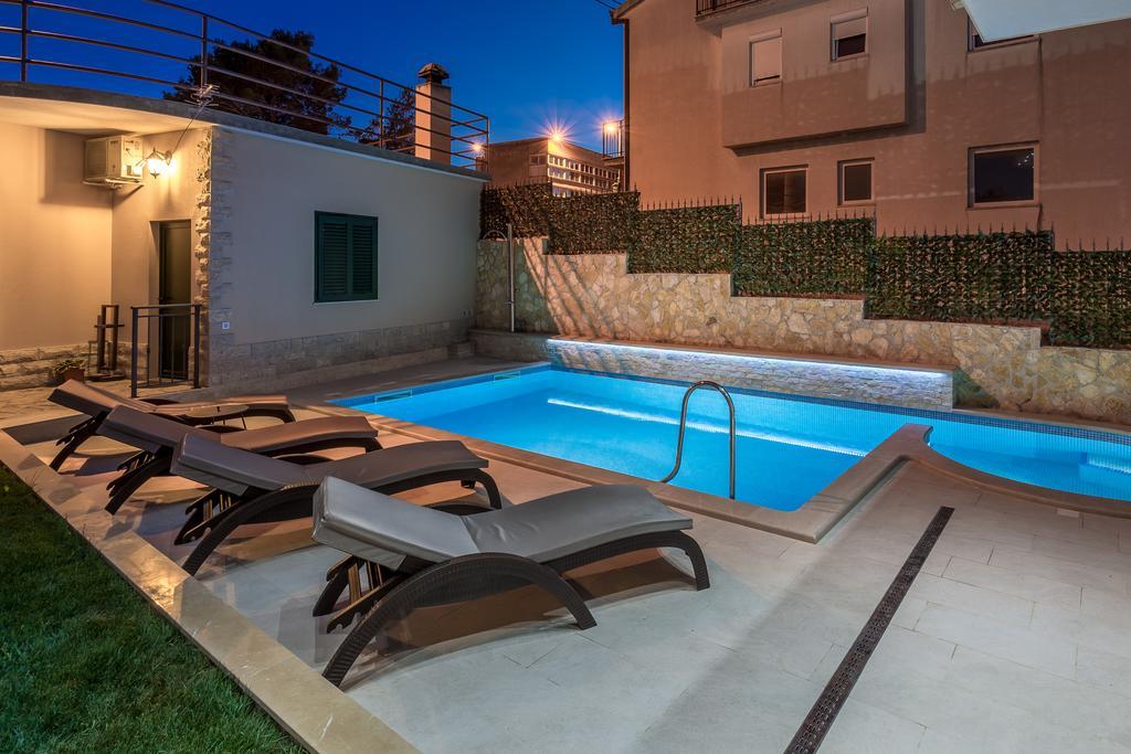 Apartments Stobrec *