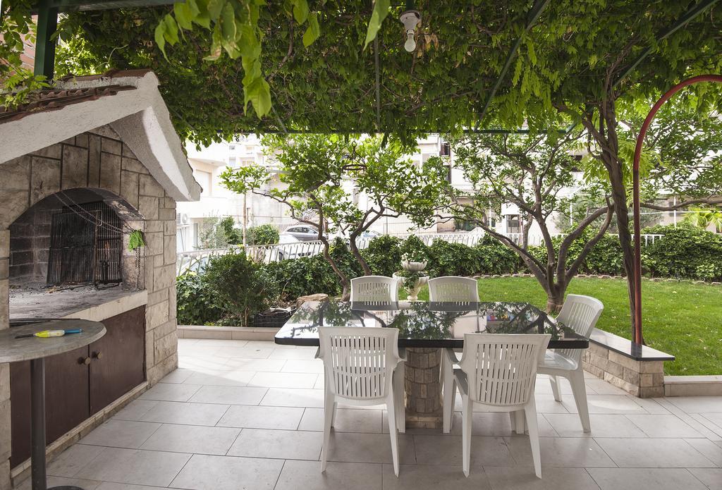 Guest house Znjan Beach 3*