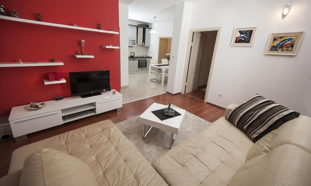 Guest house Znjan Beach 3*
